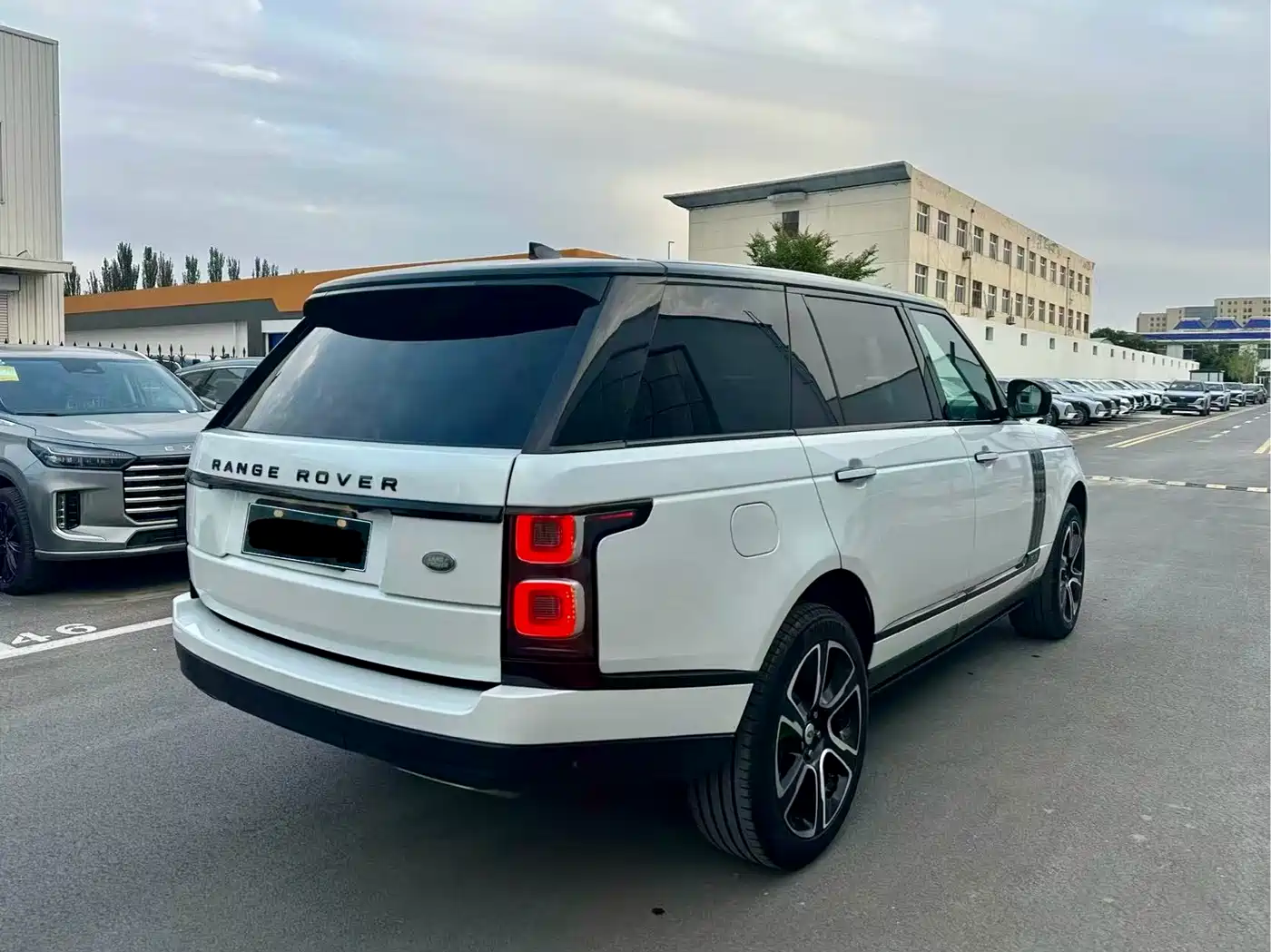 Land Rover Range Rover 2017 3.0 SC V6 Vogue LWB (Long Wheelbase) фото 4