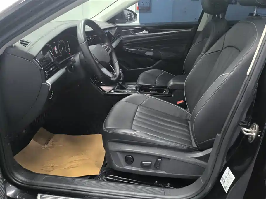 Volkswagen Passat 2022 330TSI Starlight Elite Edition фото 9