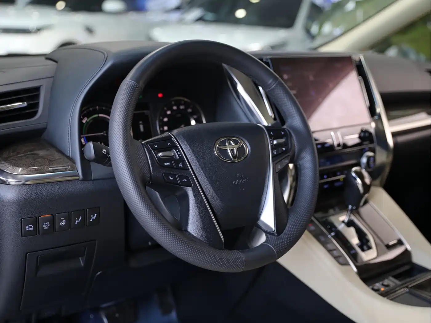 Toyota Vellfire 2021 Crown Hybrid 2.5L HV Premium Edition фото 8