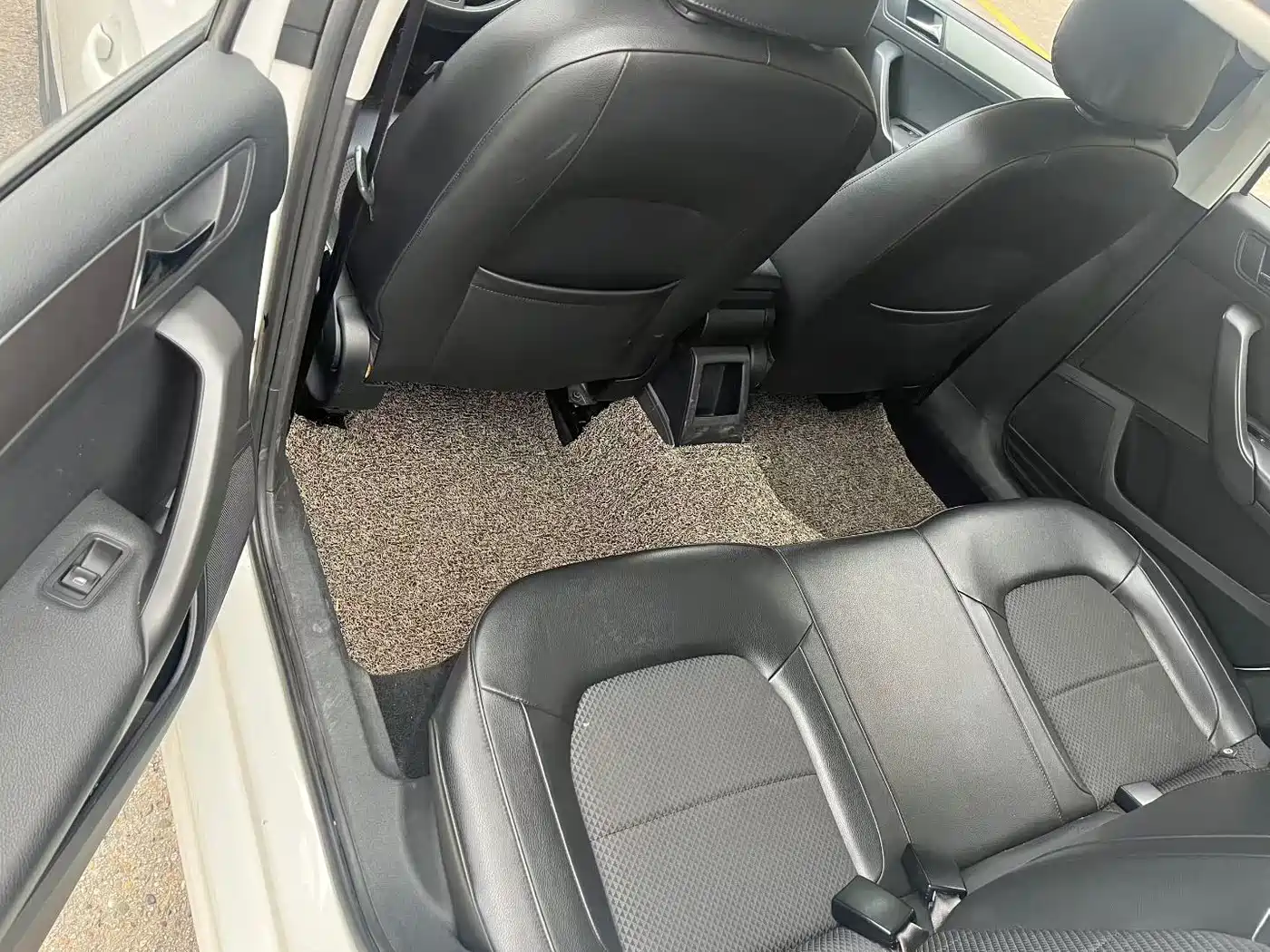 Škoda Skoda Rapid Spaceback 2014 1.6L Automatic乐享版 фото 8