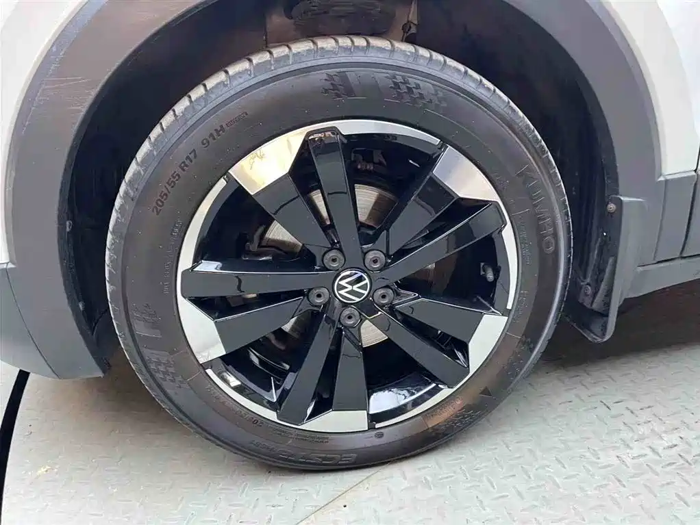 Volkswagen Tanying 2021 1.5L Automatic Smart Connect Edition фото 32