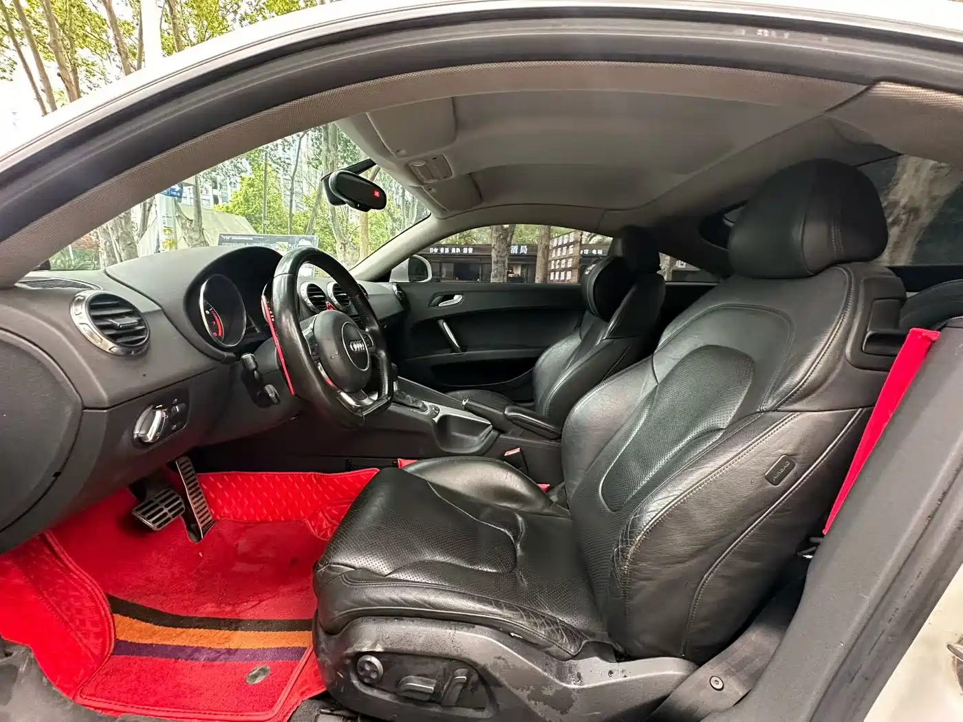 Audi TT 2010 TT 2.0TFSI Collector's Edition фото 4