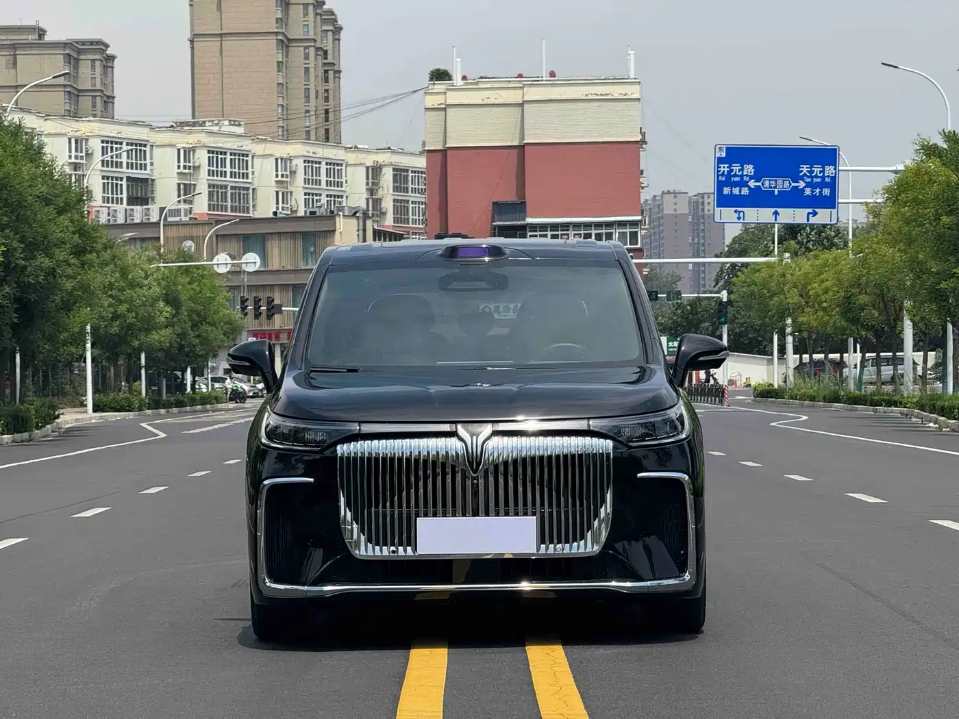 Voyah Auto Voyah Dreamer 2025 Model EV 4WD Excellent QianKun Edition фото 2