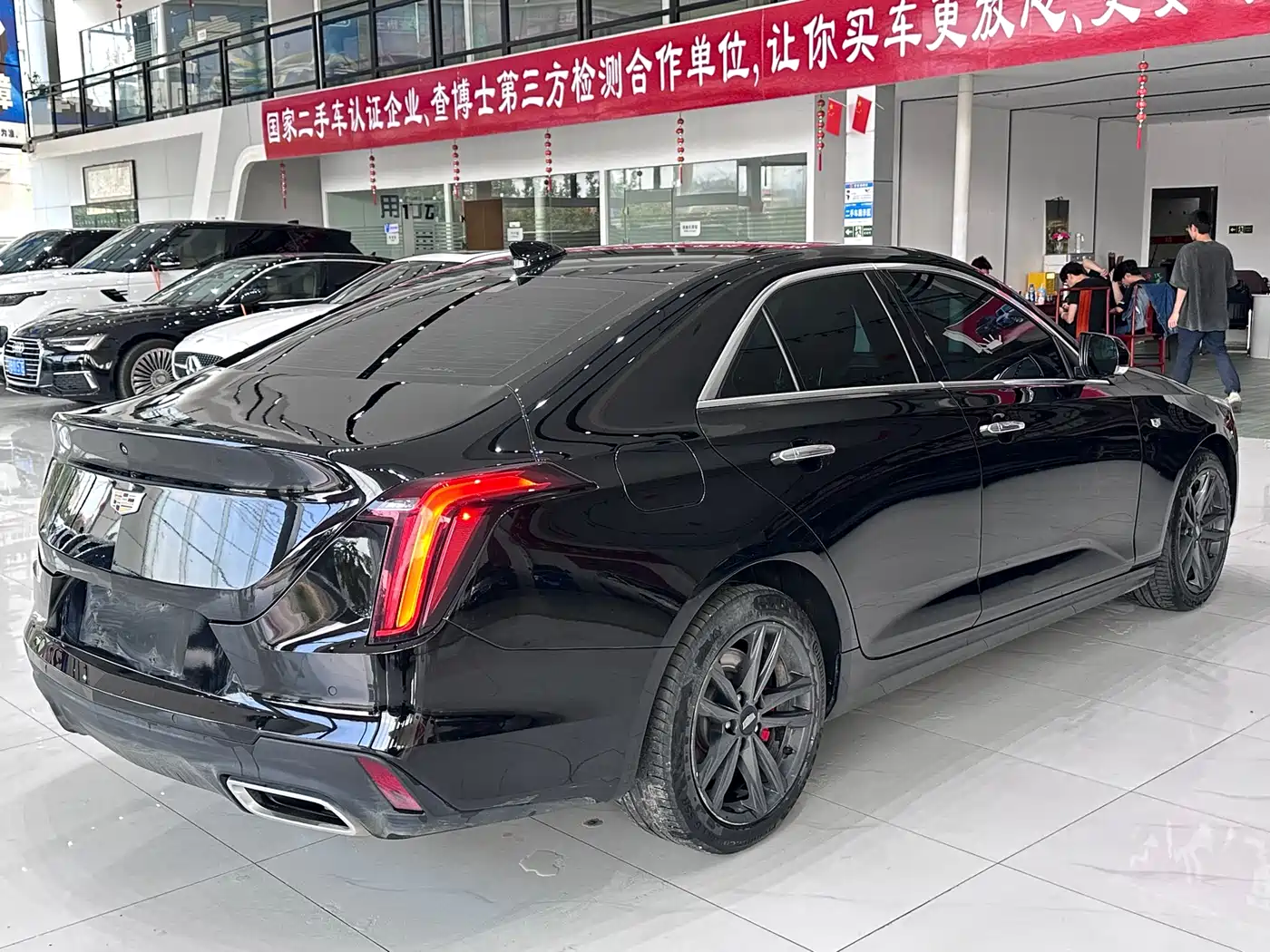 CADILLAC CT4