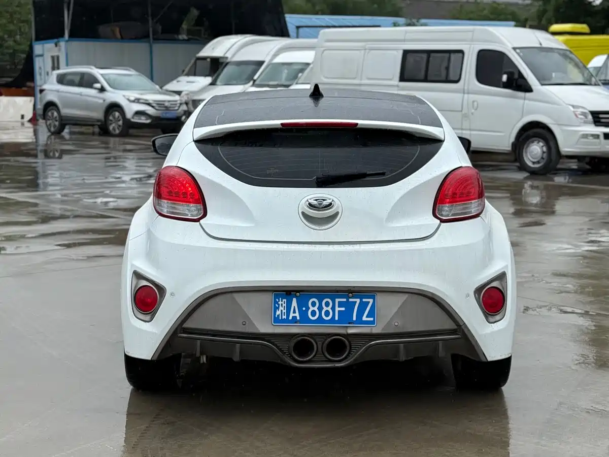 Hyundai Veloster 2012 1.6T Automatic Premium фото 9