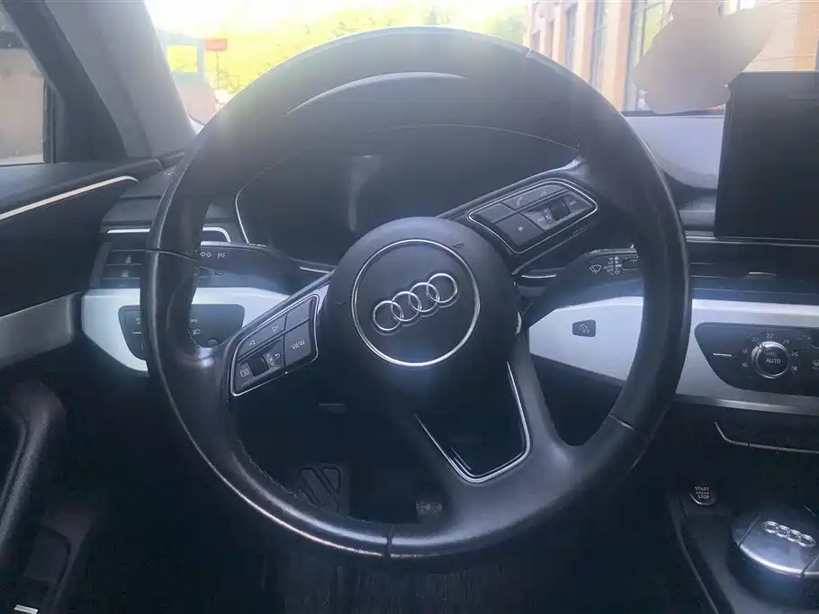Audi A4L 2020 40 TFSI Fashion Dynamic Edition фото 15