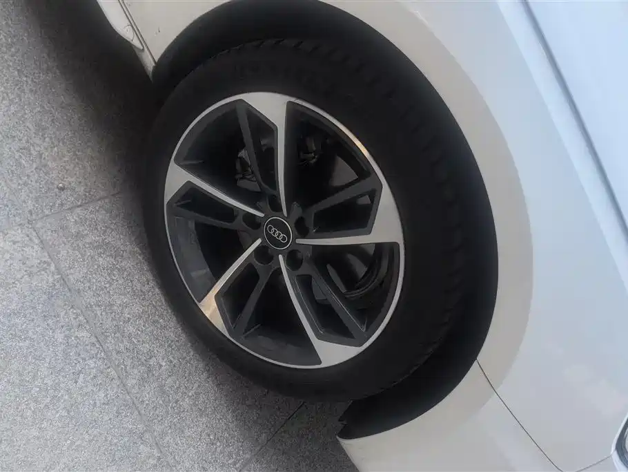 Audi A4L 2020 40 TFSI Fashion Dynamic Edition фото 6