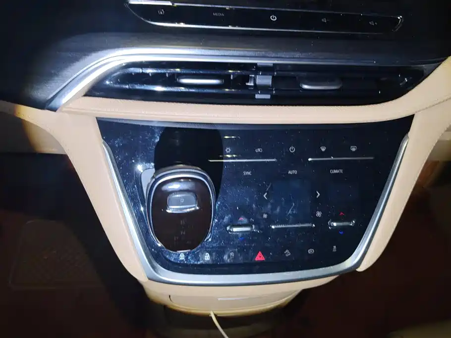Buick GL8 2020 Model ES Landglory 653T Luxury фото 16