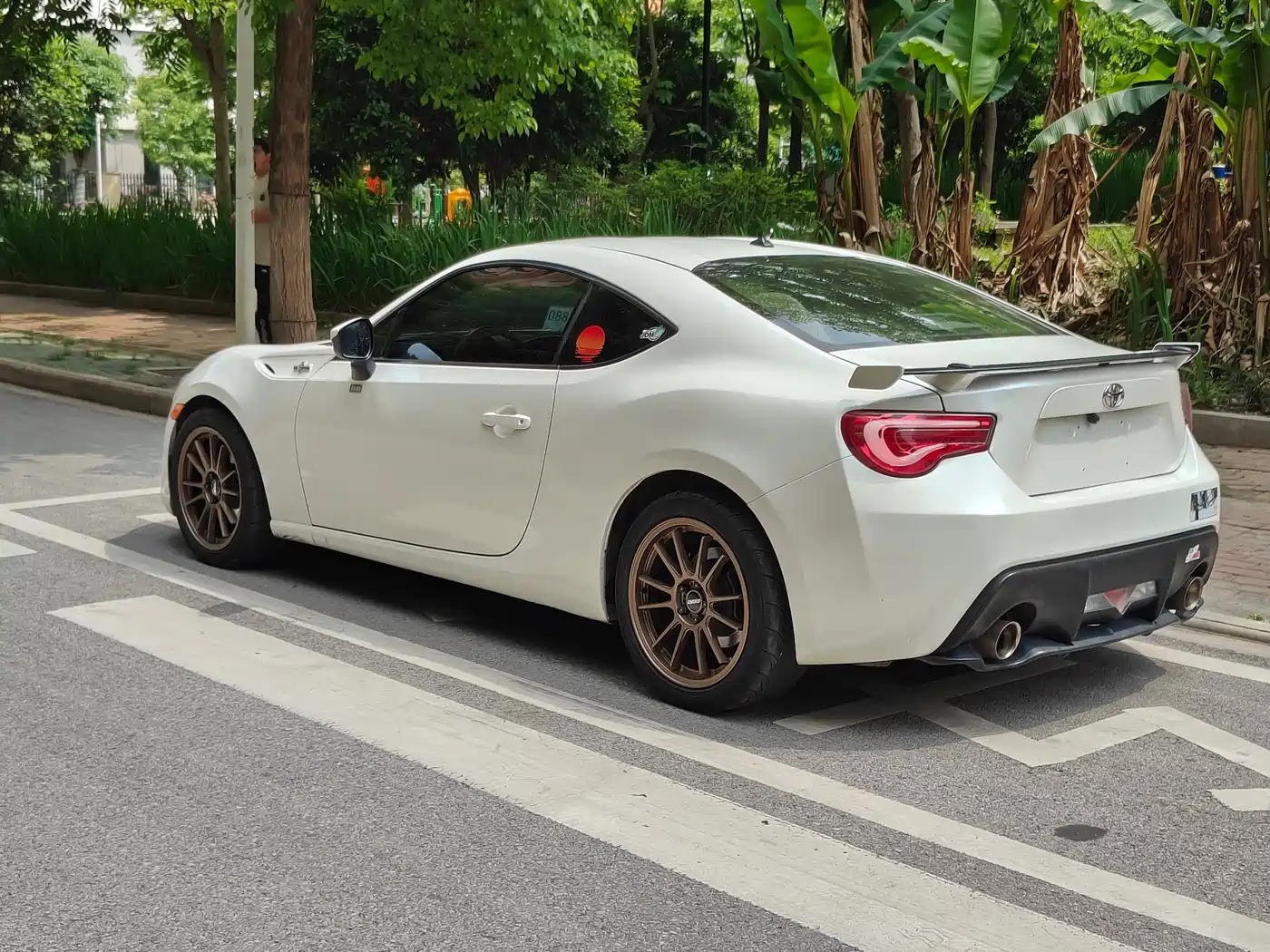 Toyota 86 2013 2.0L Automatic Luxury фото 9