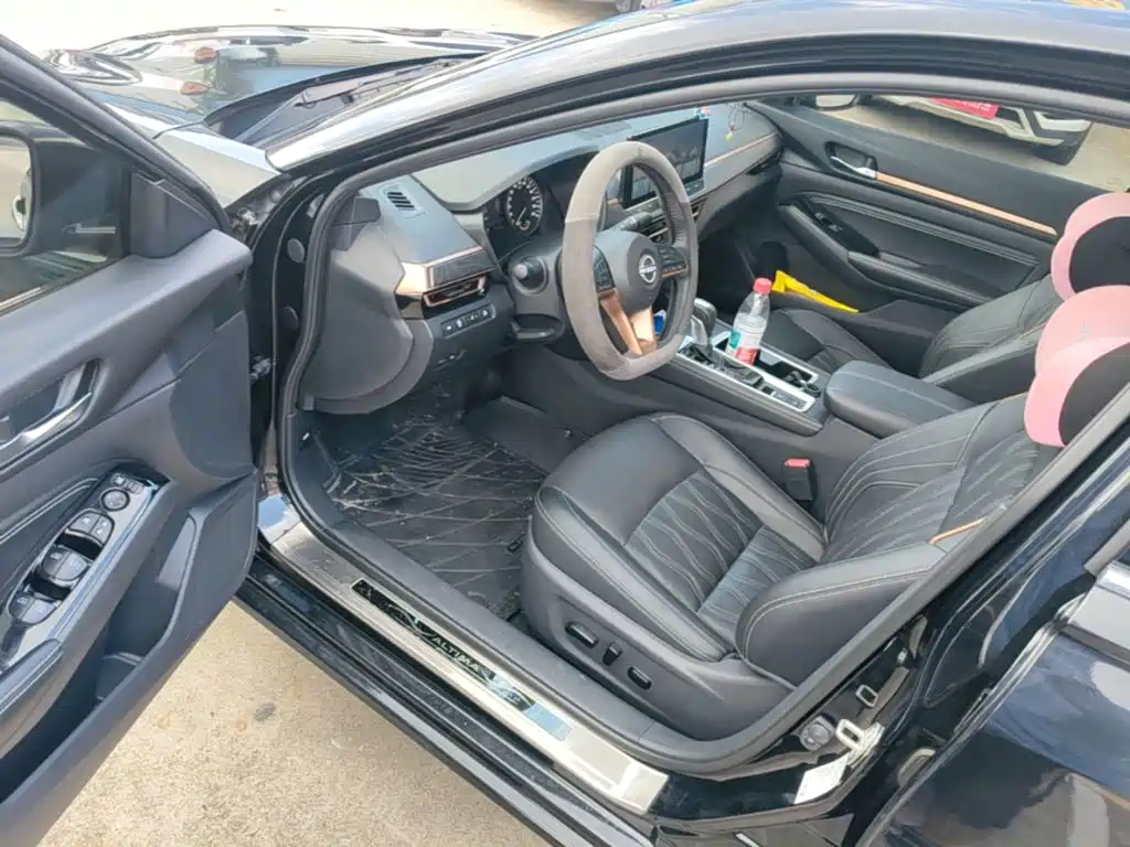 Nissan Teana 2025 2024 2.0L SV Black Gold Edition