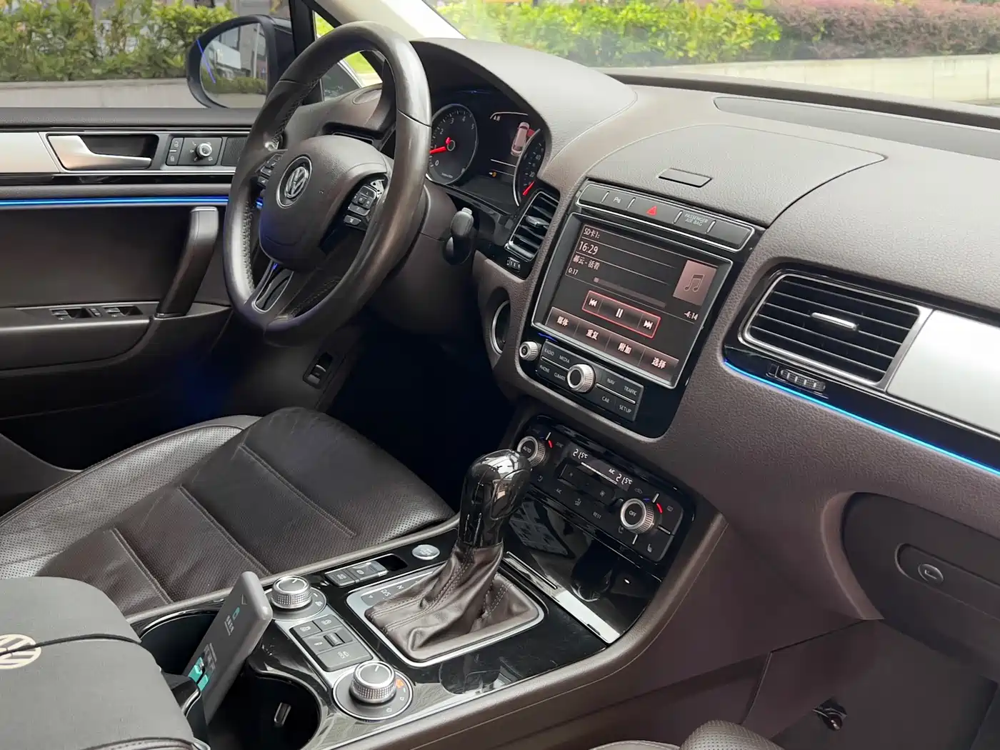Volkswagen Touareg 2018 2017 3.0TSI Explorer Edition