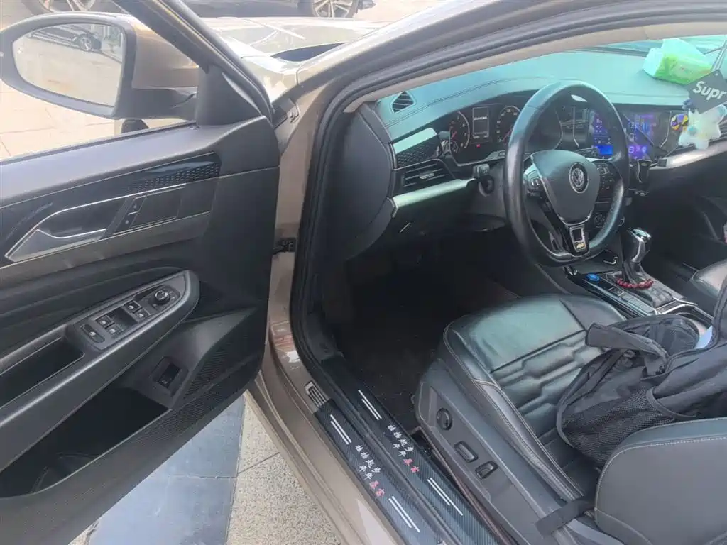 Volkswagen Passat 2019 330TSI Elite (China V) фото 16