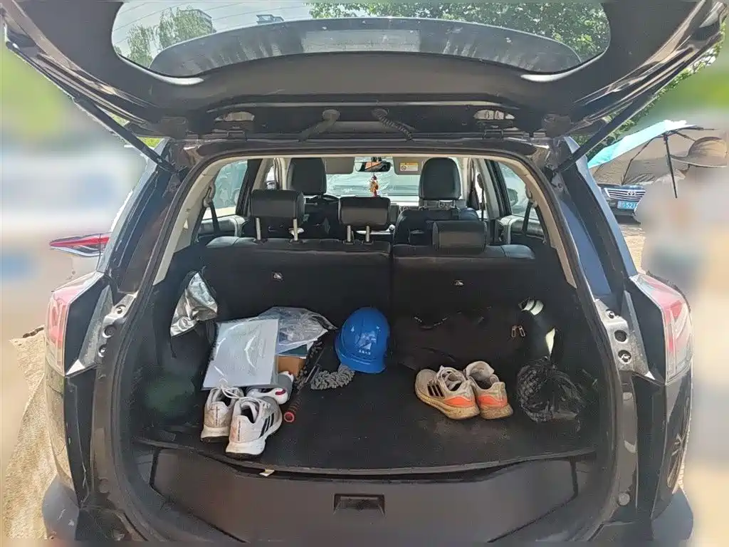 Toyota RAV4 Rongfang 2016 2.0L CVT 2WD Smart (China V) фото 10