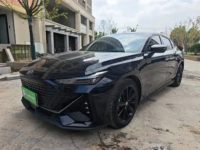 Changan UNI-V 2022 1.5T Premium Model