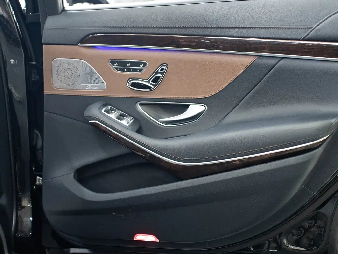 Mercedes-Benz S-Class 2020 S 350 L Premium Edition Collector's Version фото 30