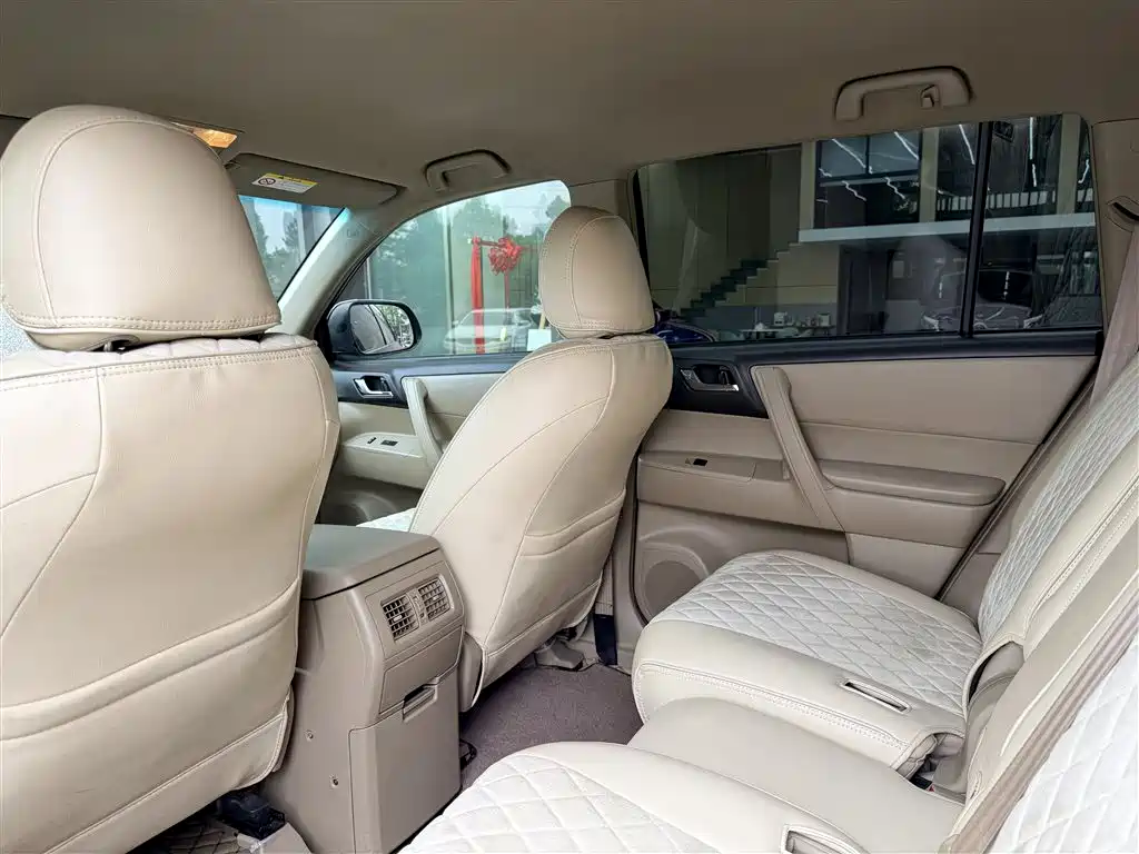 Toyota Highlander 2012 2.7L 2WD 5-seater Elite Edition фото 16