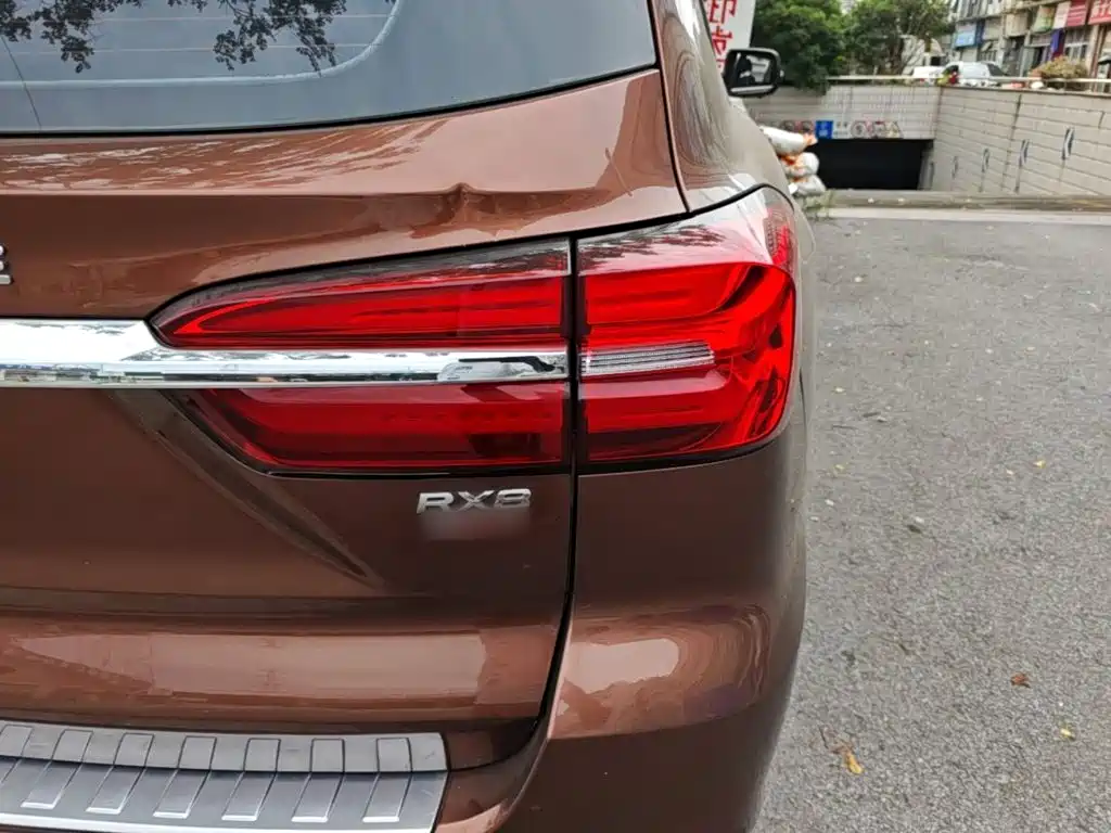 Roewe RX8 2018 2018 30T Internet-connected 2WD Ultimate Edition