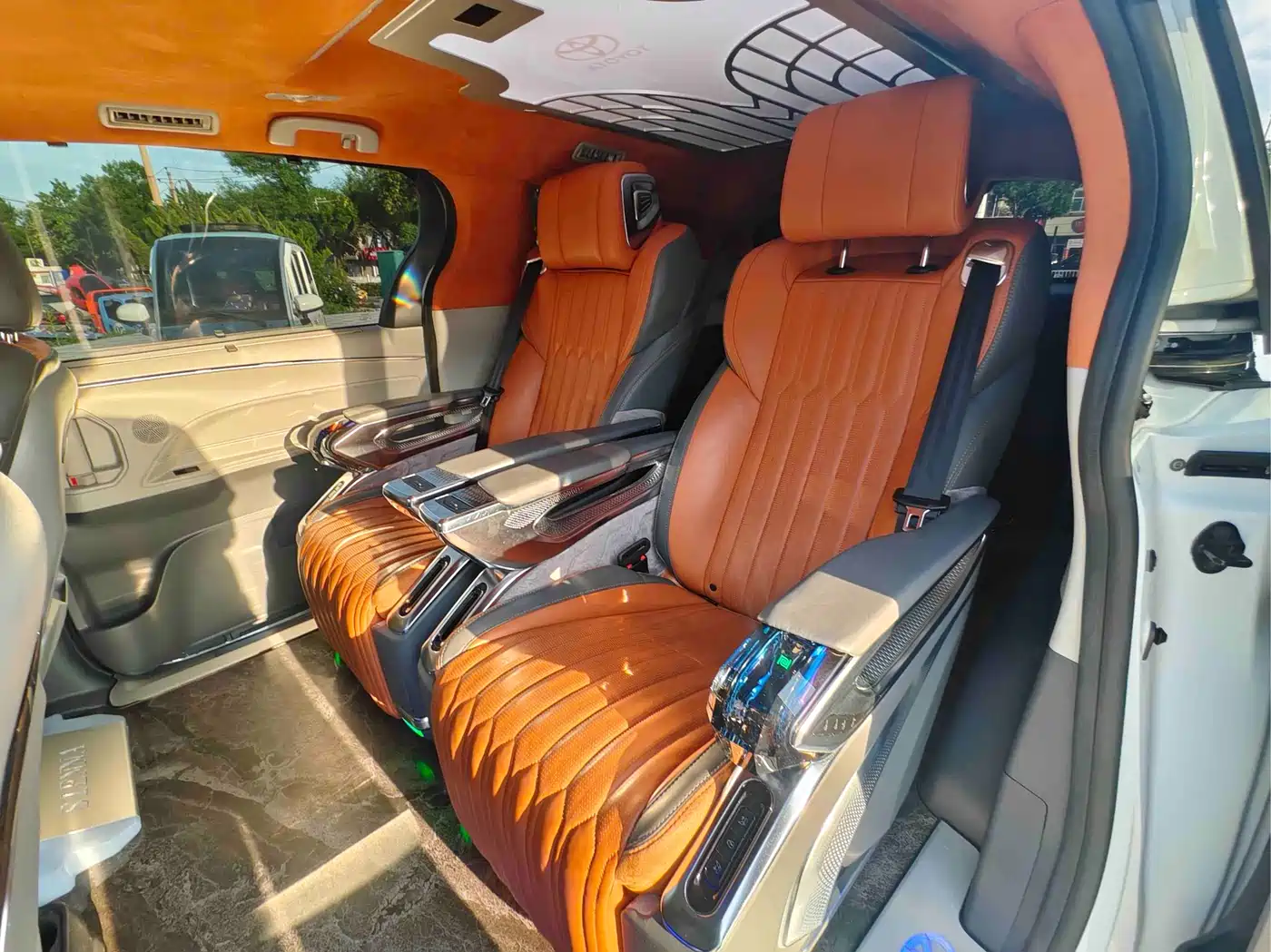Toyota Sienna 2023 2.5L Hybrid Comfort Edition фото 6