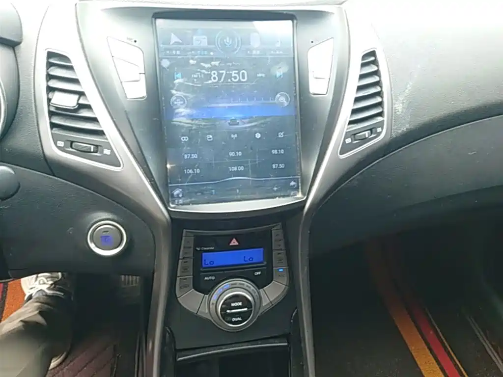 Hyundai Langdong 2015 1.6L Auto Exclusive фото 13