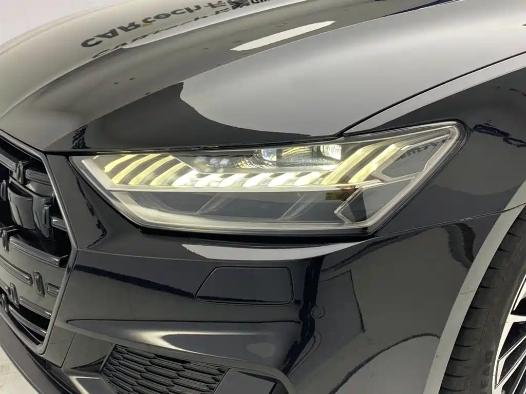 Audi A7L 2024 45 TFSI Luxury фото 9