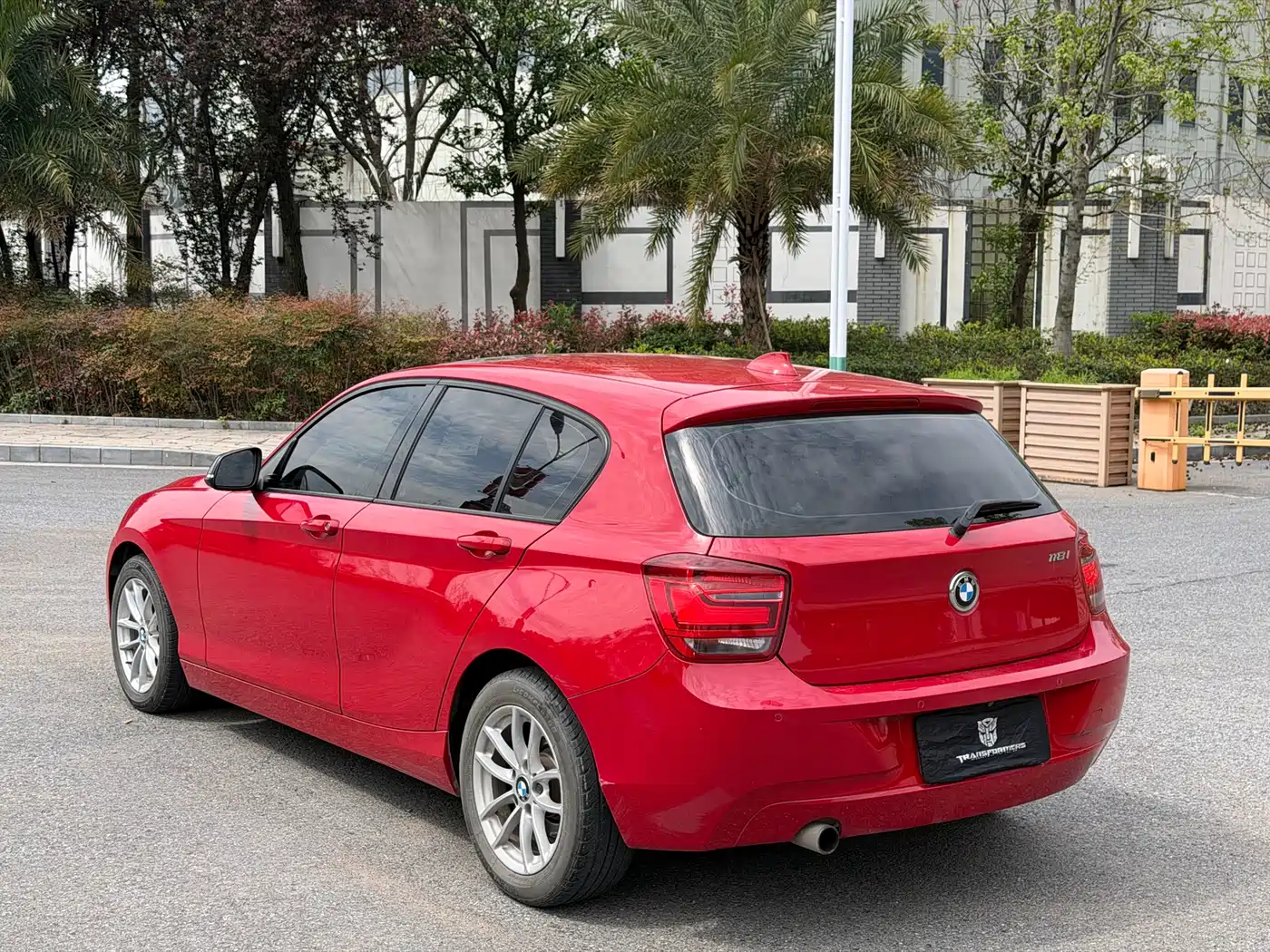 BMW 1 Series (Import) 2013 Facelift 118i Leading Model фото 6