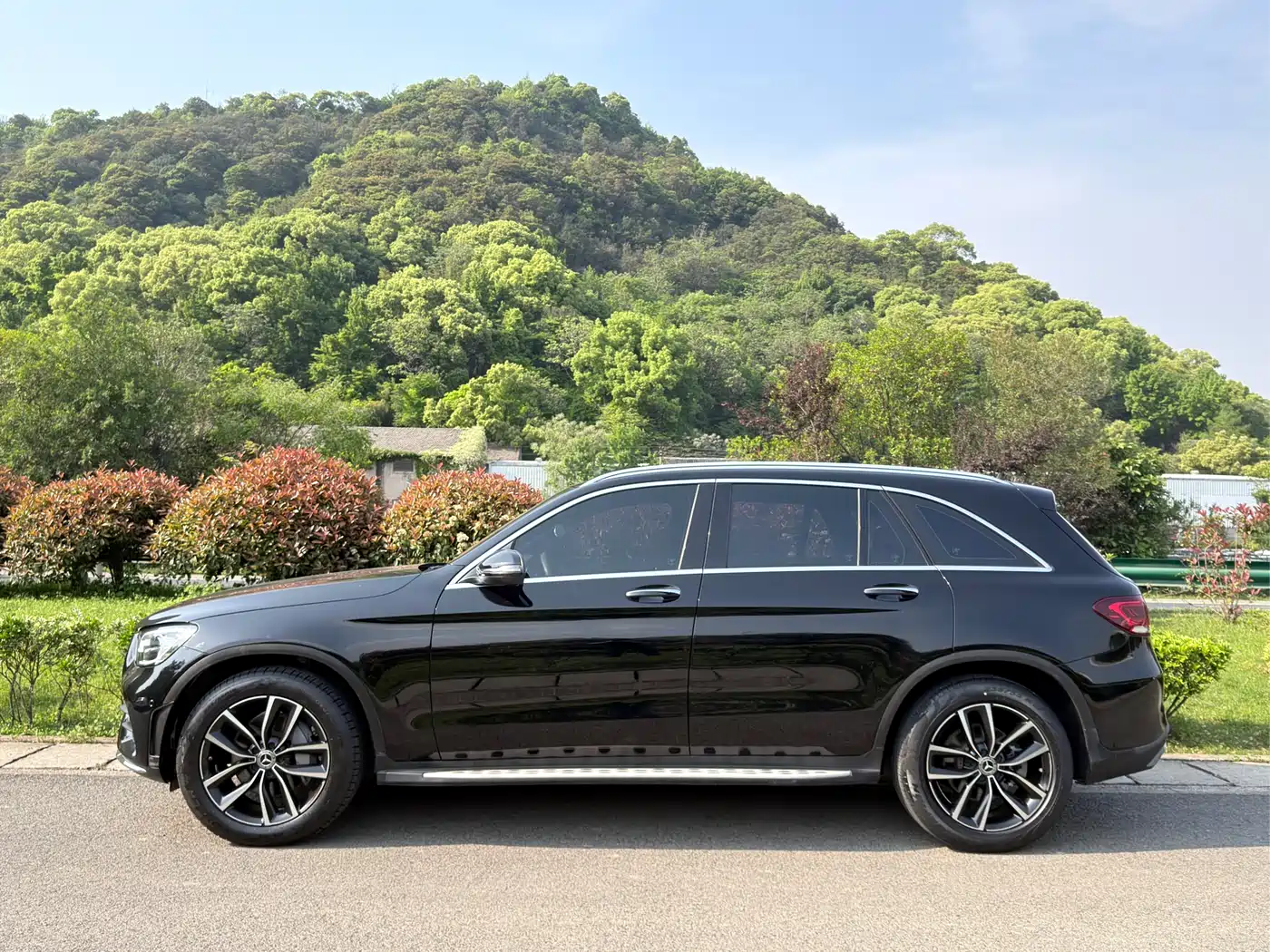 Mercedes-Benz GLC 2022 Model GLC 260 L 4MATIC Luxury Edition фото 3