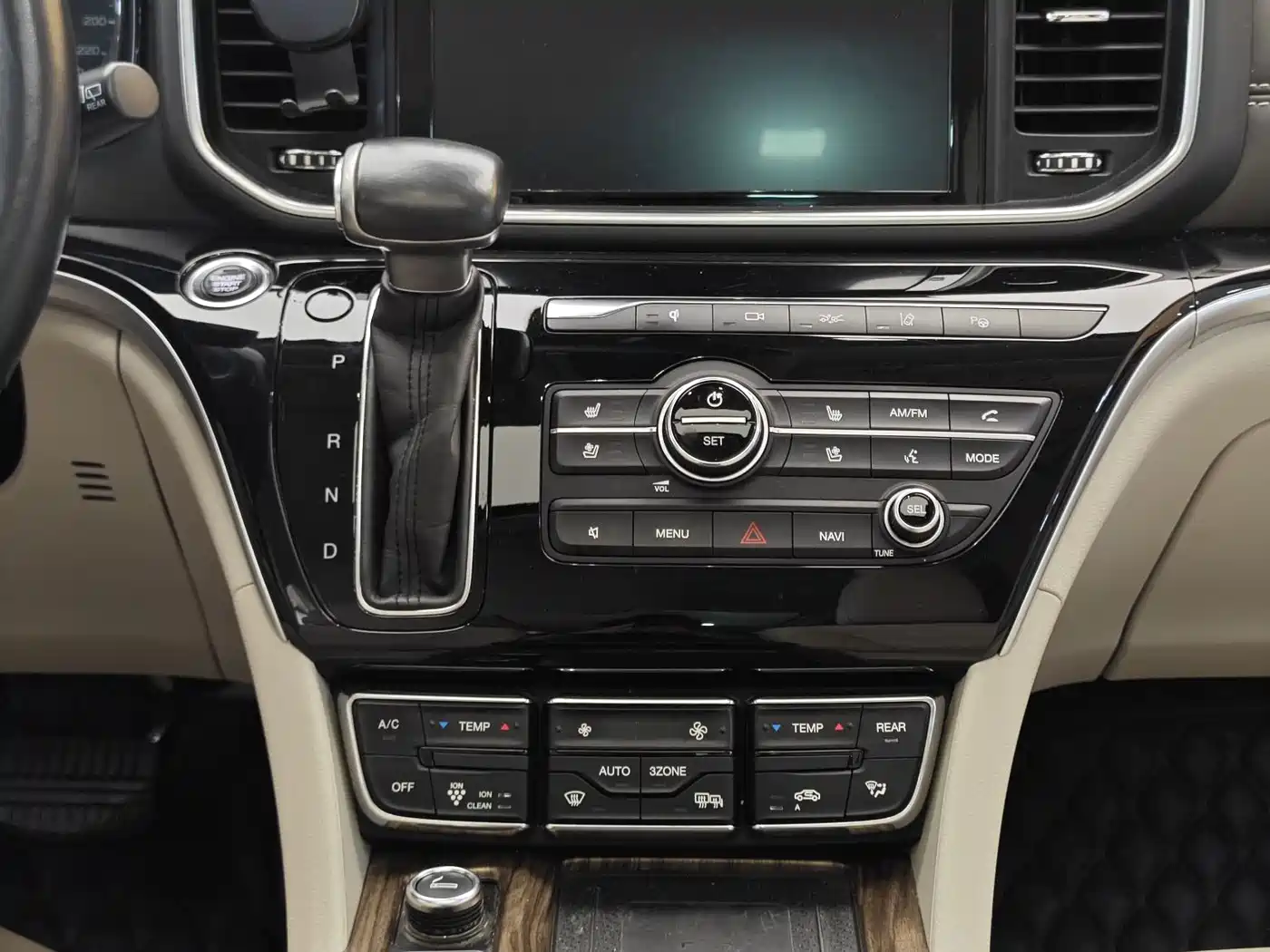 GAC Trumpchi Trumpchi M8 2018 320T Flagship Edition фото 19