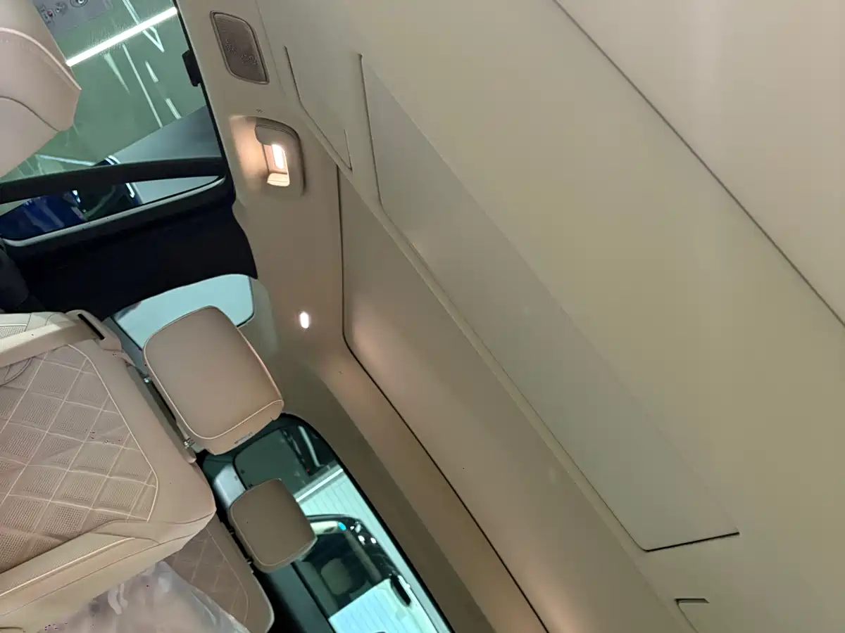 NIO ES8 2025 Model 6-Seat Executive Luxury Edition фото 14