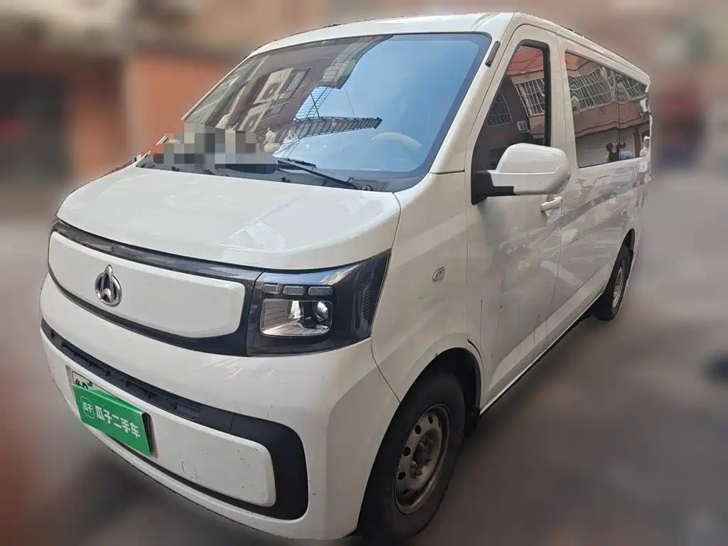 Changan Kaicheng Changan Ruixing EM60 2025 2025 Passenger Version Comfort 6-Seater 300km with Opposing Doors