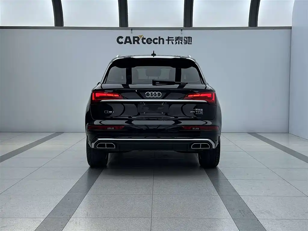 Audi Q5L 2025 40 TFSI Luxury Dynamic фото 3
