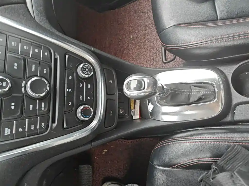 Buick Encore 2015 1.4T Automatic 2WD Urban Elite фото 14