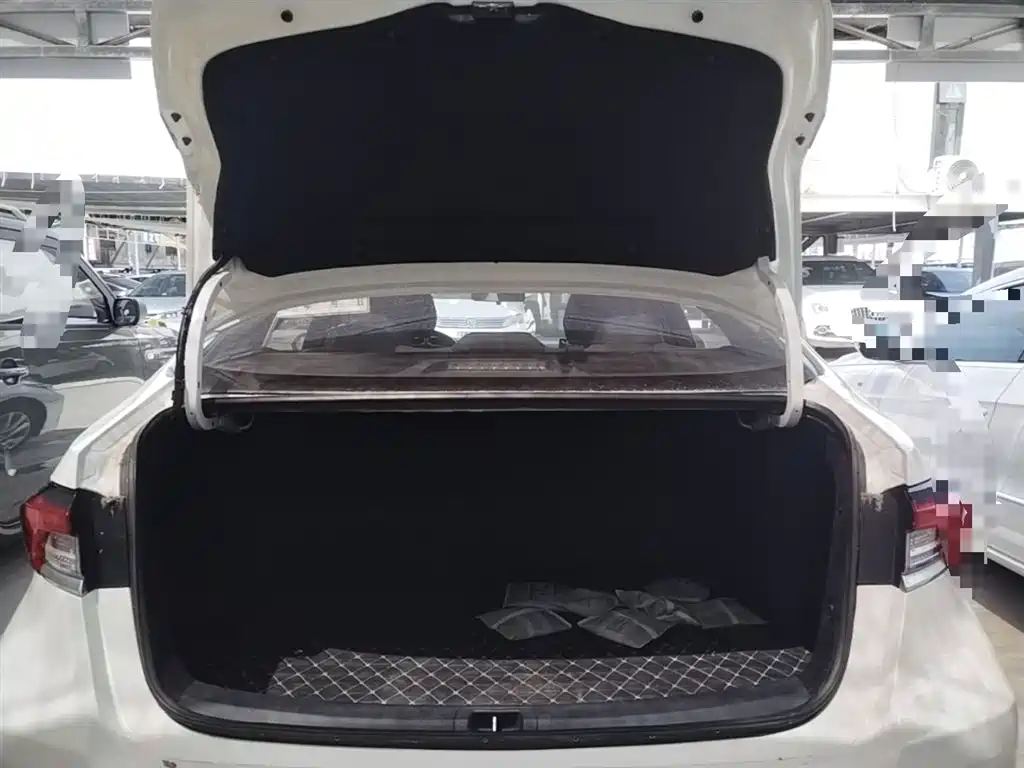Toyota Corolla 2023 1.8L Smart Hybrid Dual Engine Elite Edition фото 19