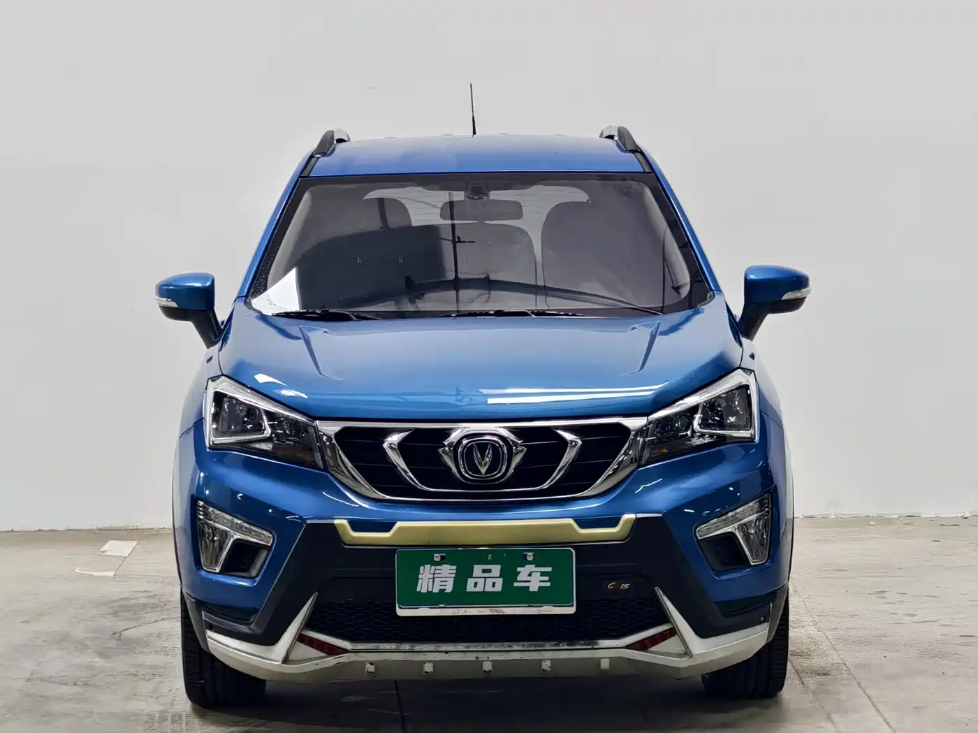 Фото 2 - Changan CS15