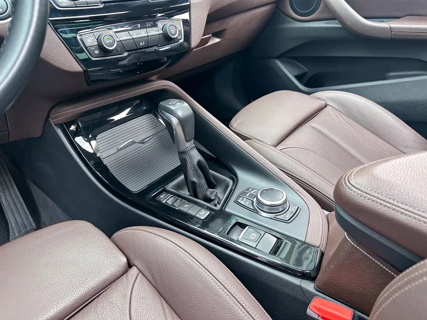 BMW X1 2019 xDrive20Li Premium Model фото 11