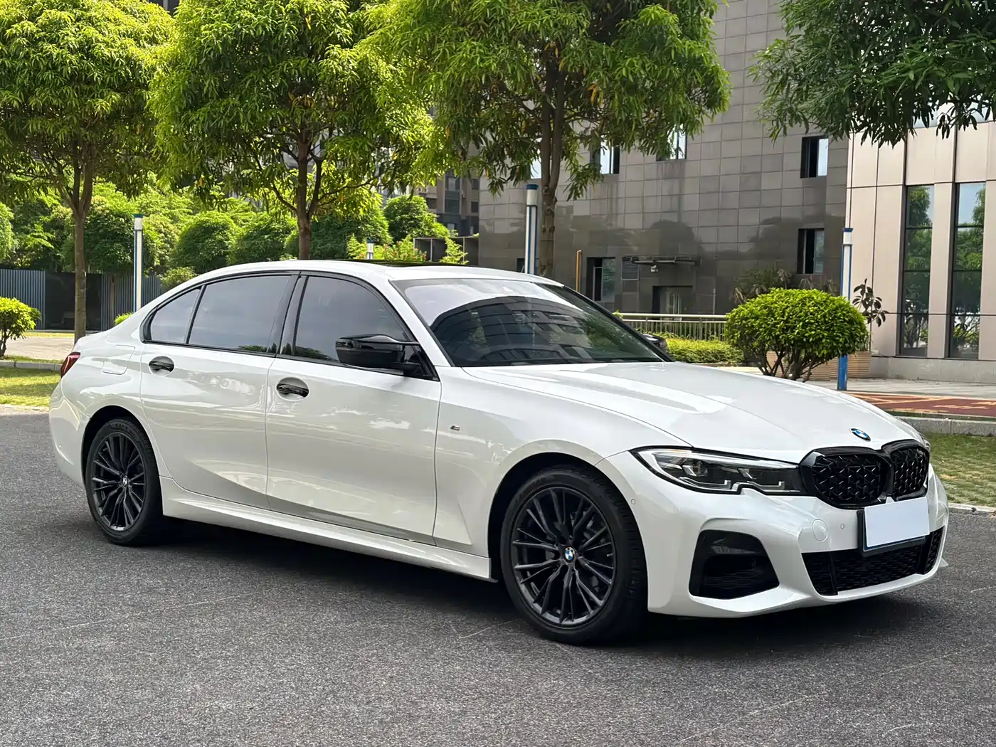 BMW 3 Series 2020 325Li M Sport Package фото 3