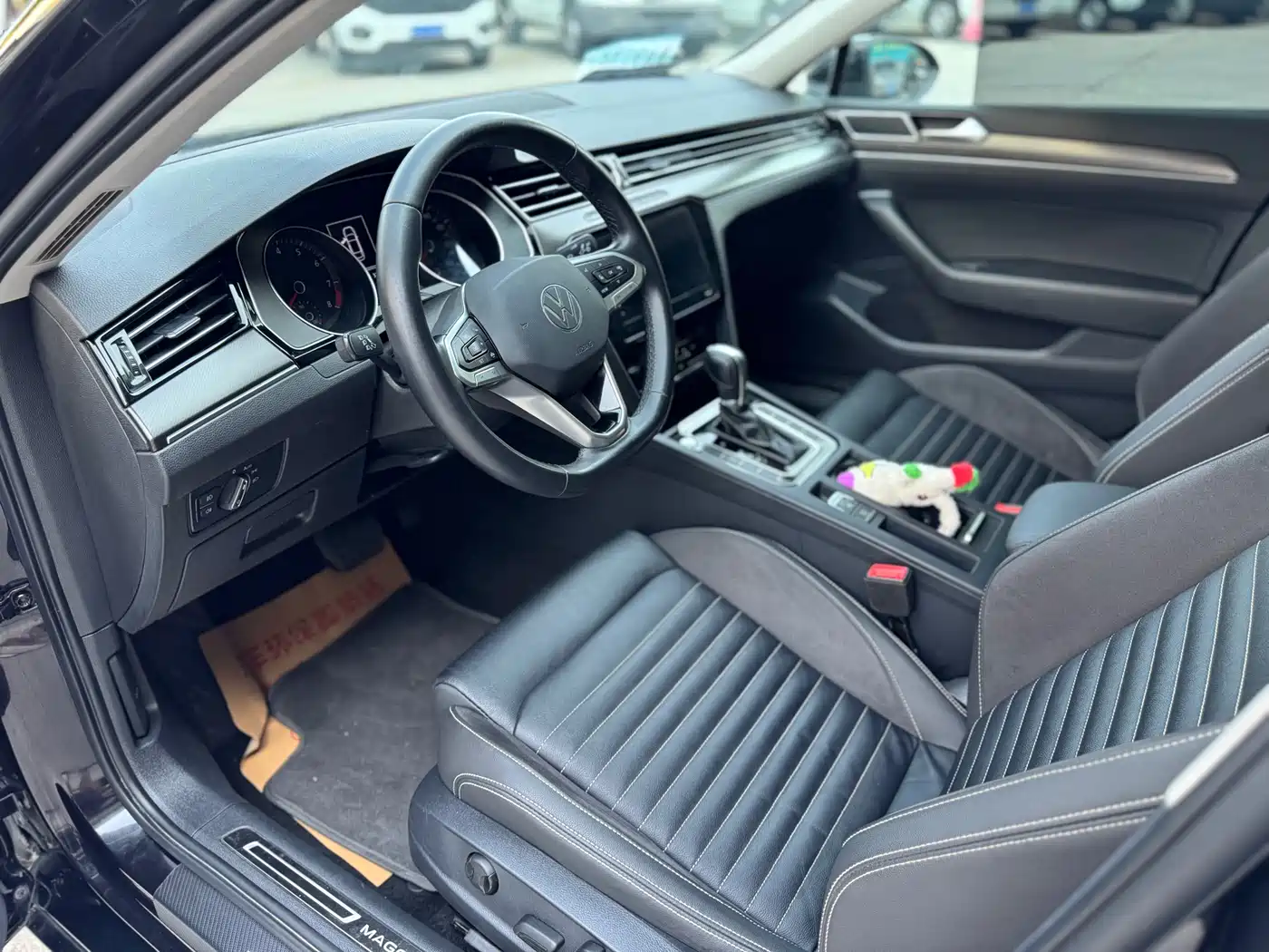 Volkswagen Magotan 2021 330TSI DSG 30th Anniversary Edition фото 9
