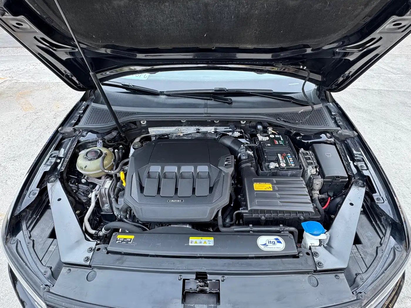Volkswagen Magotan 2021 330TSI DSG 30th Anniversary Edition фото 21