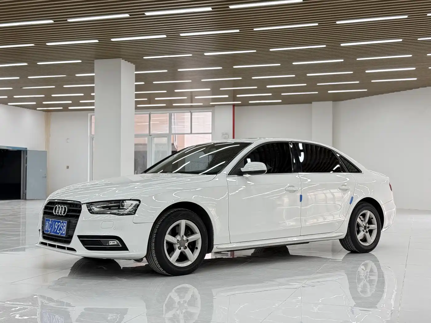Audi A4L 2015 35 TFSI Auto Standard