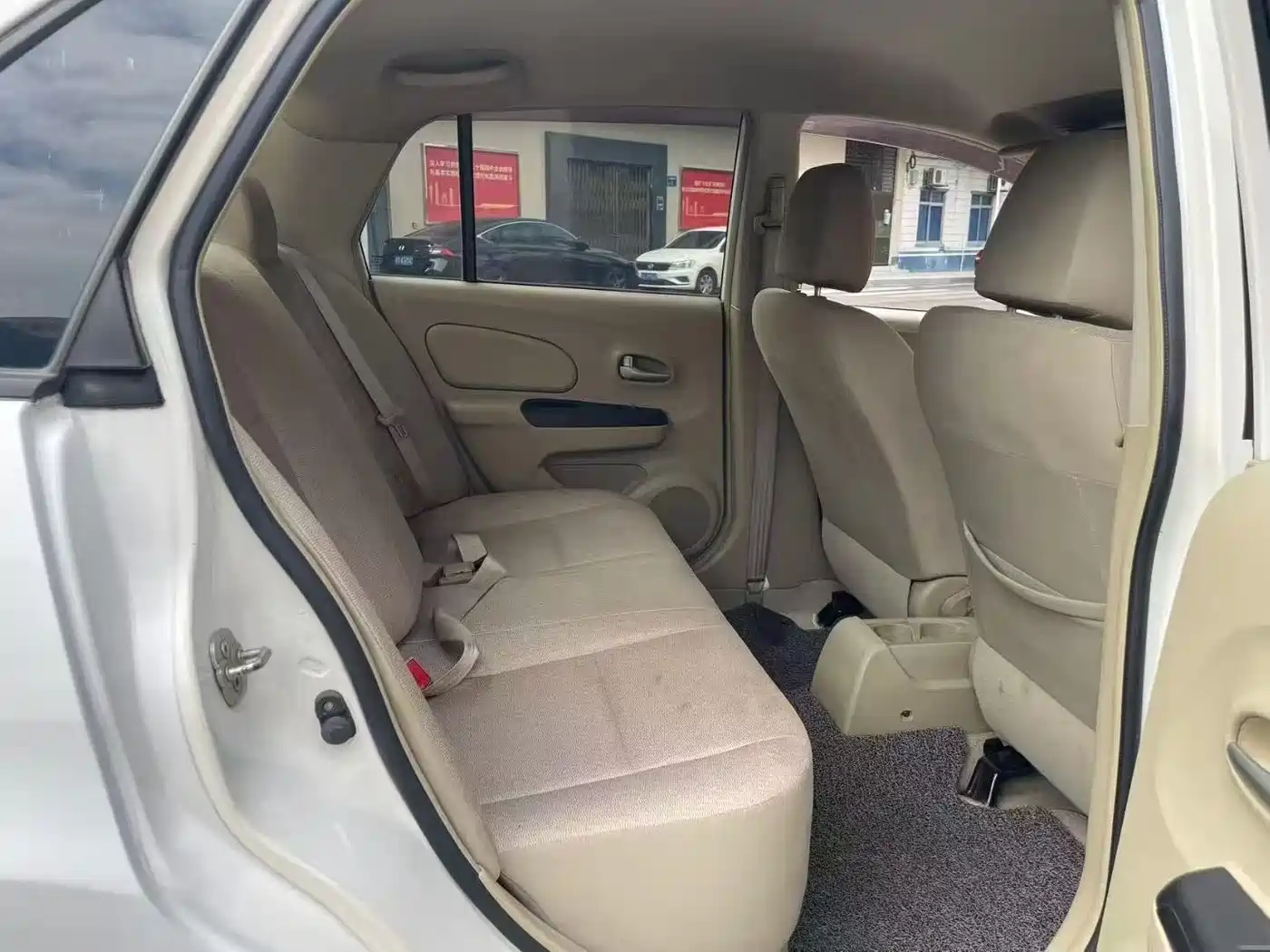 Venucia D50 2012 2012 1.6L Auto Prestige Edition