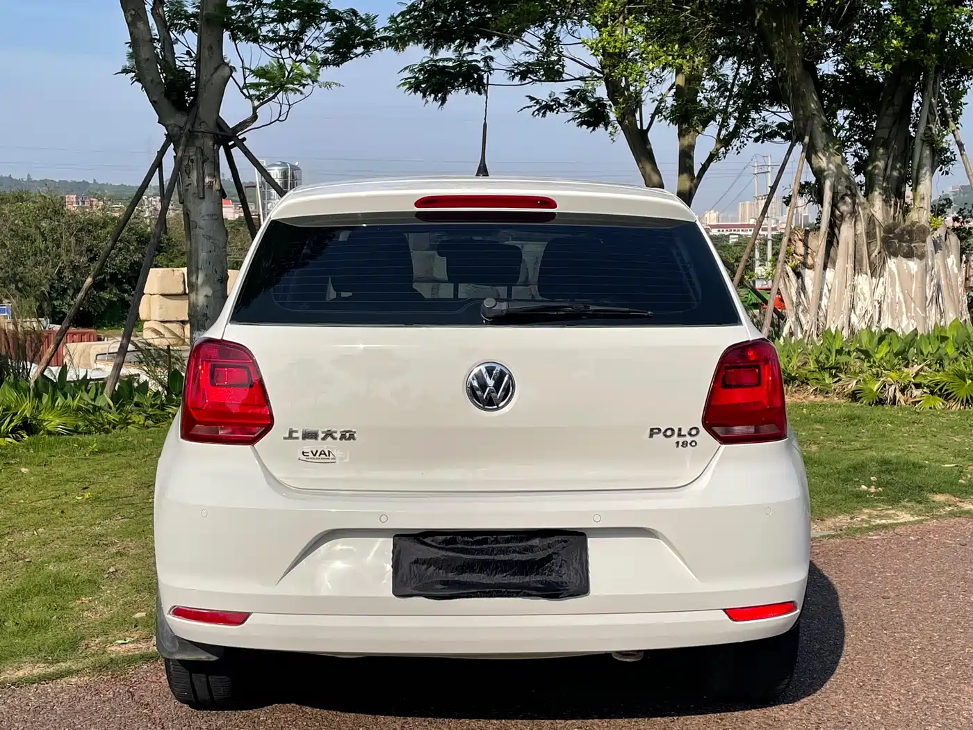 Volkswagen Polo 2016 1.6L Automatic Comfort фото 8