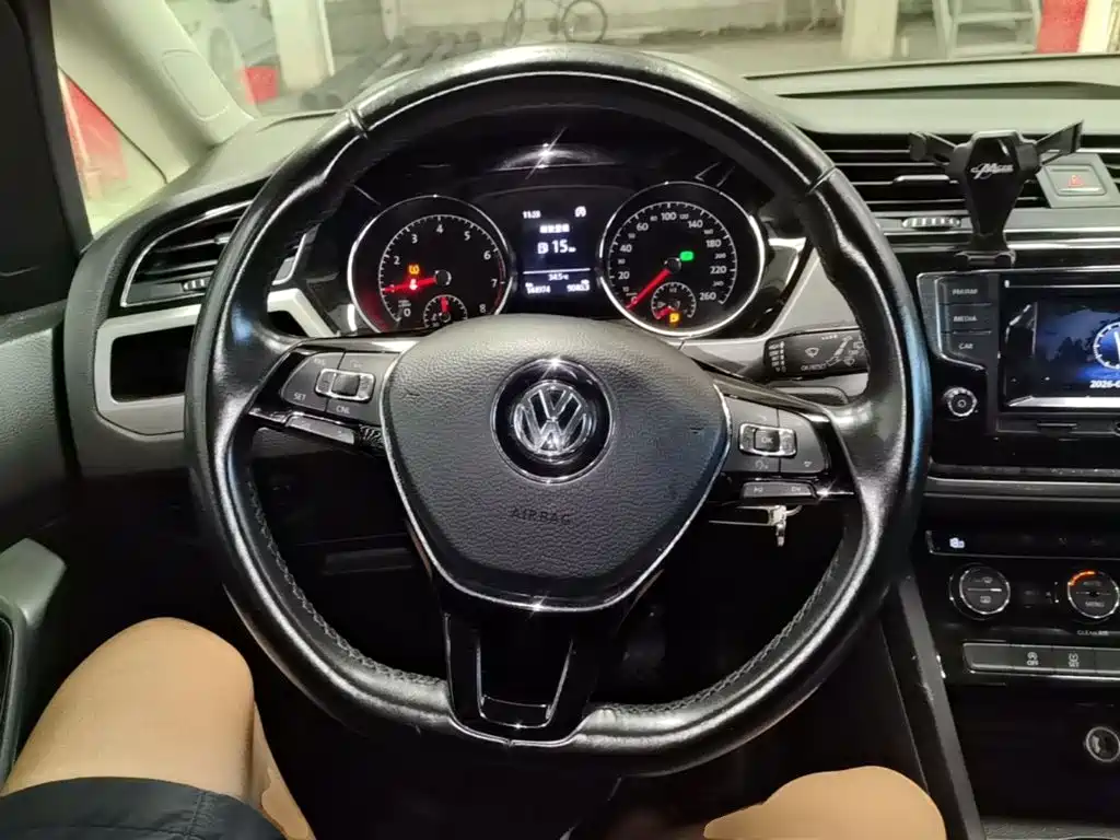 Volkswagen Touran 2016 2016 Touran L 280TSI DSG Comfortline