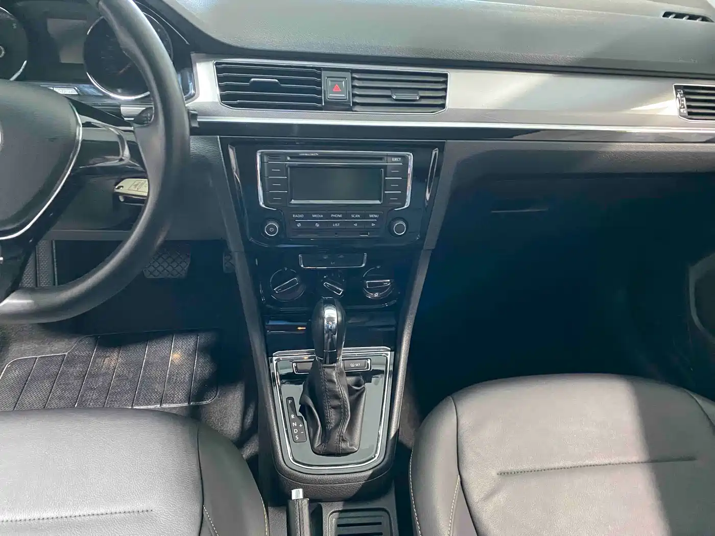 Volkswagen Bora 2016 Model 1.6L Automatic Comfort фото 9