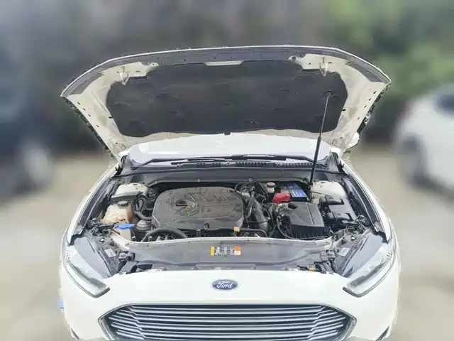 Ford Mondeo 2013 Model 1.5L GTDi180 Fashion — фото 3