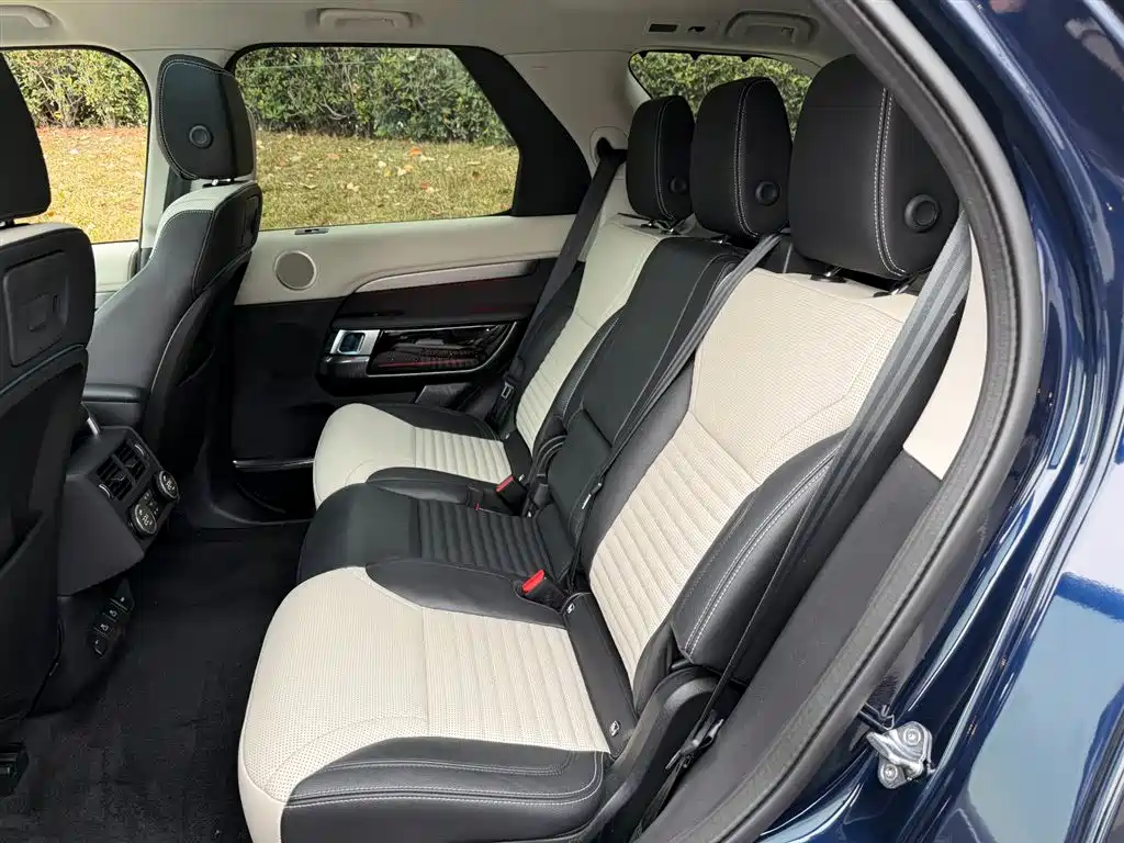 Land Rover Discovery 2021 360PS R-Dynamic S фото 9