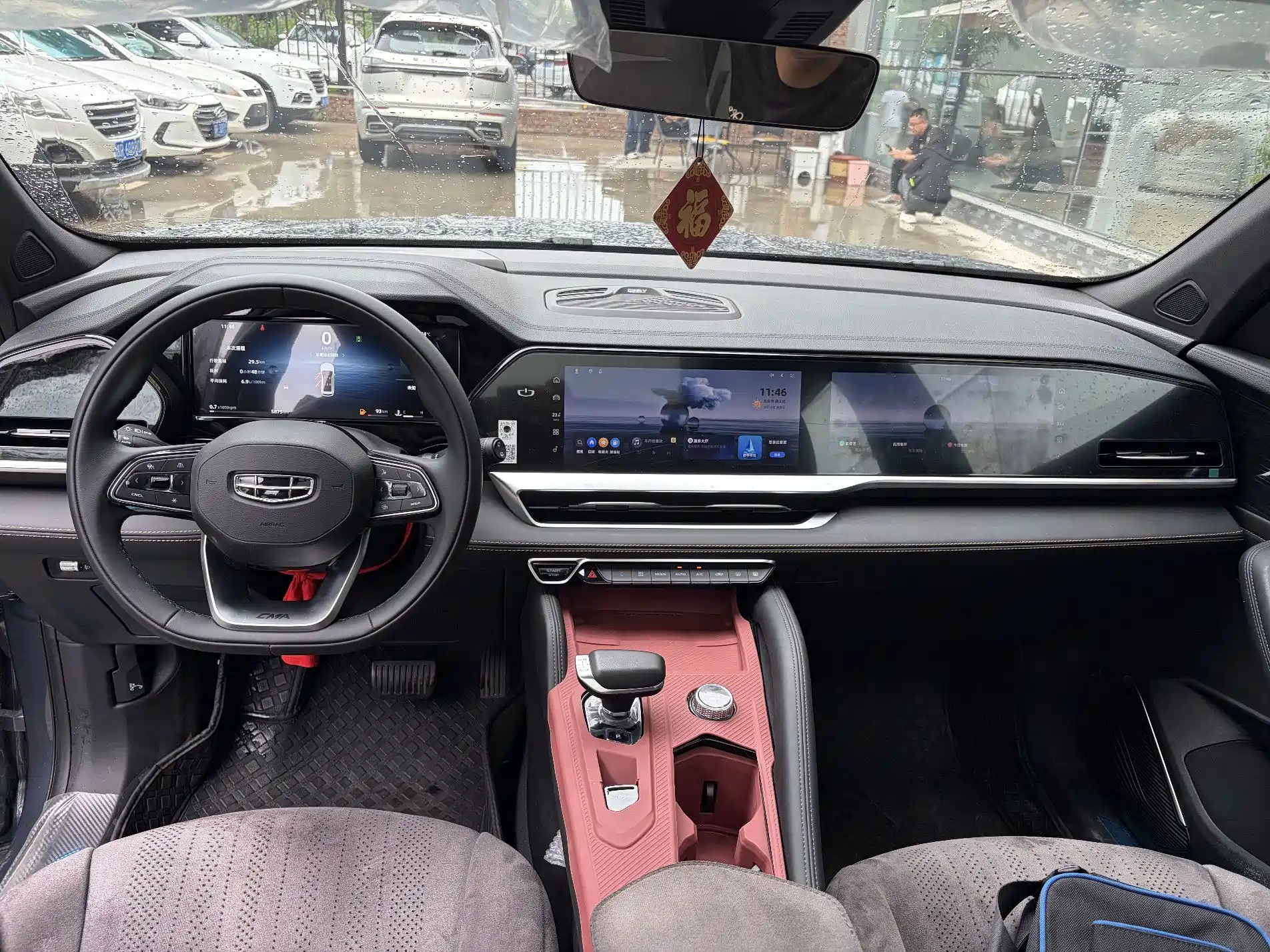 Фото 4 - Geely Monjaro