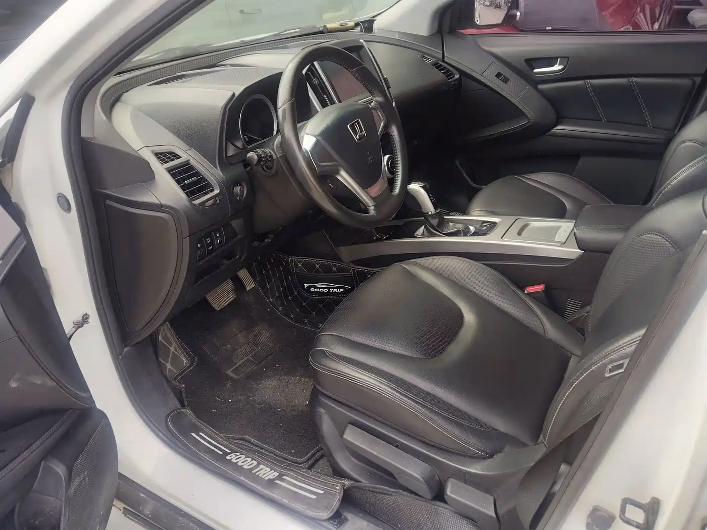 Luxgen U6 SUV 2015 2014 2.0T Fashion