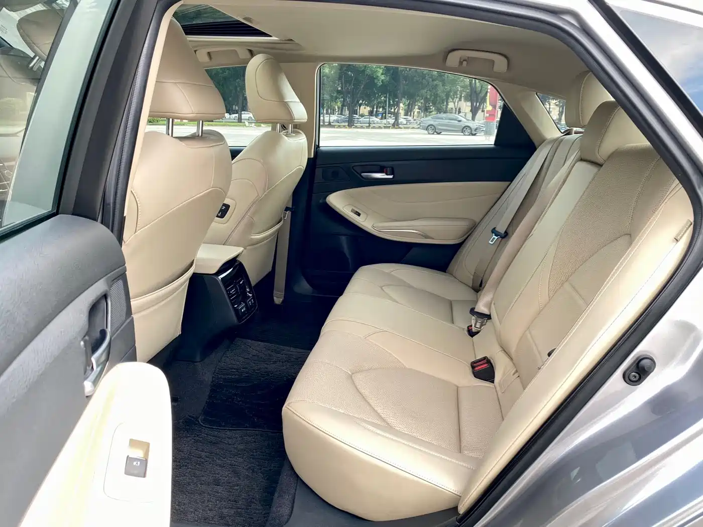 Toyota Avalon 2019 2.0L XLE Premium Edition (China VI) фото 6