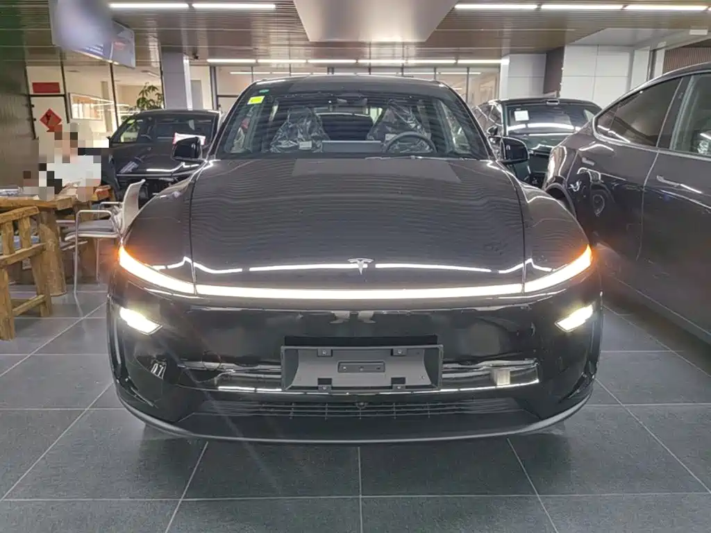 Tesla Model Y L 2026 2025 Facelift Long Range AWD