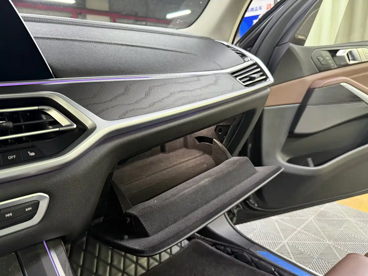 BMW X7 2019 xDrive40i Leading Luxury Package фото 34