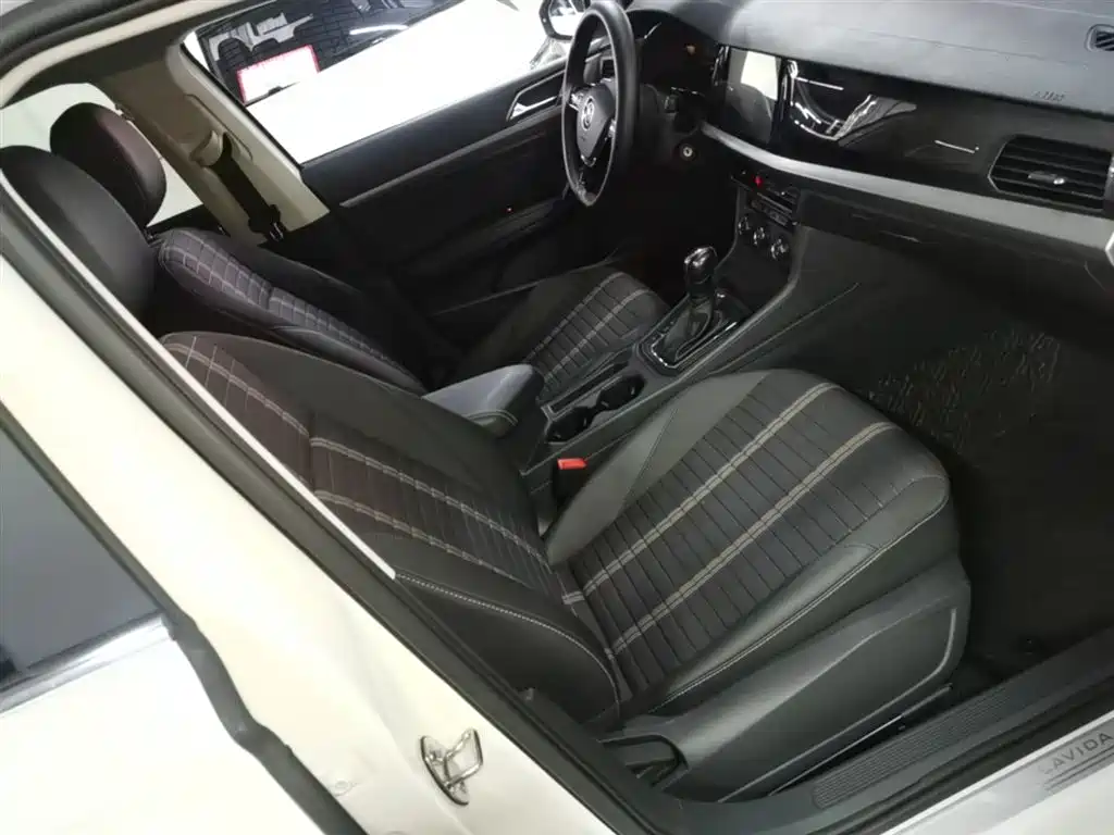 Volkswagen Lavida 2021 280TSI DSG Comfort Edition фото 25